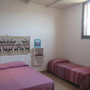  Couette-café Su Tostainu